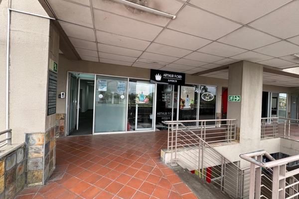 Versitile 482m&#178; Commercial Office Space Available at Bellville Mall

R45 790 ex ...