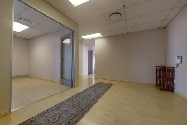 Situated next to Mediclinic Durbanville, Wellington Park offers a safe working ...