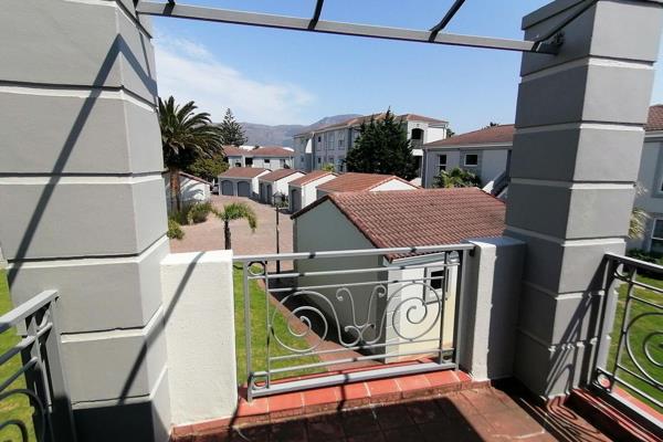 This lovely one bedroom apartment is for rent in a secure complex with beautiful mountain views and comes with the following:

- One ...