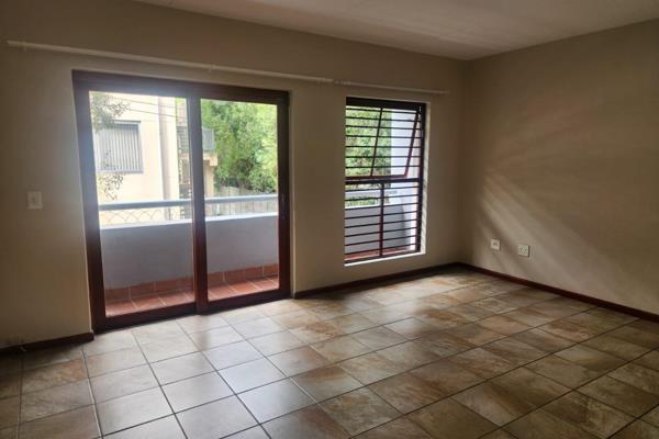 Avaialable Immediately - Gated Estate
R10 200 per month - water included
Electricity is Prepaid
Apartment is Freshly Painted and ...