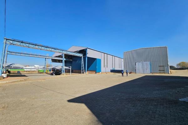 Discover an exceptional industrial factory, spanning 13,251m2, available for lease in ...