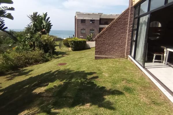 Discover this stunning, newly renovated townhouse nestled in the tranquil Uvongo ...