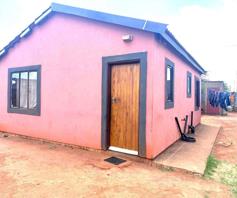 House for sale in Zonkezizwe