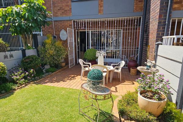 Enter this neat unit from the pretty little garden into a spacious lounge and dining ...