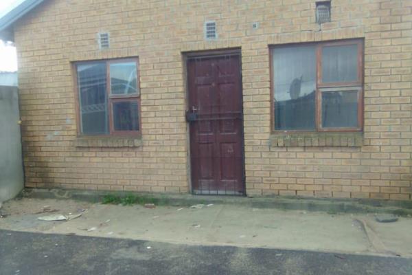 Sizwe Mlungwana Properties presents this three bedroom house in Khayelitsha. It is closer to the park and main road. it offers a ...