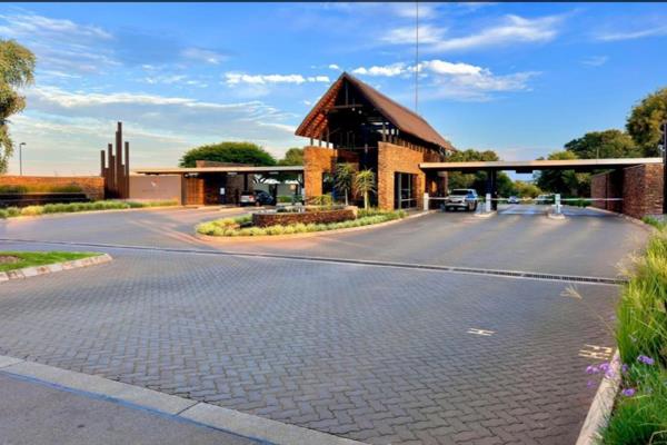 Welcome to luxurious living in the heart of Serengeti Golf Estate with this spacious 3-bedroom apartment, designed for both comfort and ...