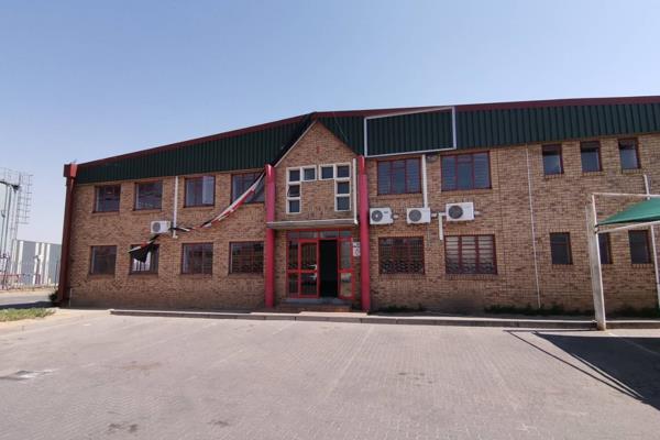 Corner unit To Let in Samrand N1 Industrial park. 

The property is a sectional title ...