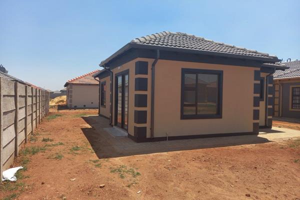 NEW DEVELOPMENTS for sale in CRYSTAL PARK.

Brand NEW HOUSES,

FULL TITTLE STANDS,

TRANSFER FEES and BOND FEES included in the ...