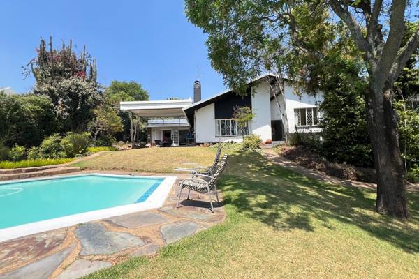 This beautiful 4-bedroom, 3-bathroom home in Noordheuwel offers a blend of style and ...