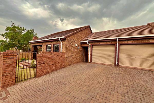 ?? **For Sale: Immaculate Home in Amberfield Crest Estate, Rooihuiskraal North!** ??

Discover your dream home in this pristine ...