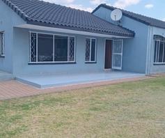 House for sale in Larrendale