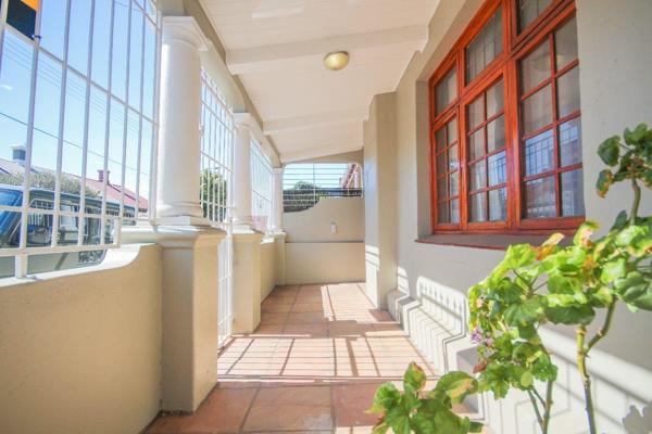 Spacious 3-bedroom house for rent in Observatory – perfect for small pets!

This charming home offers:

3 large bedrooms (2 en-suite) ...