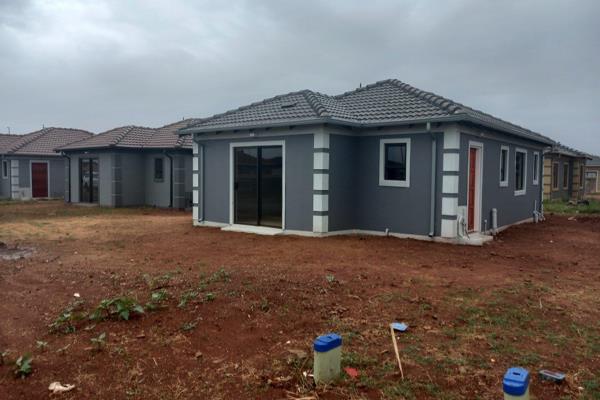 NEW DEVELOPMENTS for sale in CRYSTAL PARK.

Brand NEW HOUSES,

FULL TITTLE STANDS,

TRANSFER FEES and BOND FEES included in the ...