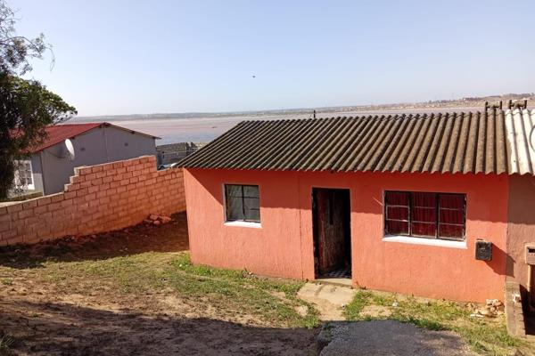 Cozy 2-Bedroom Home in Salt Lake, Port Elizabeth

This charming 2-bedroom home is ...