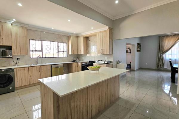 4 Bedroom Property with a Garden Cottages in the safe, sought after location of Linksfield.

Modernized Property equipped with sleek ...