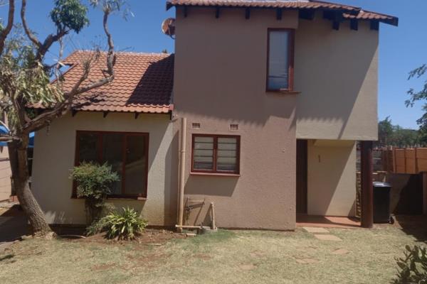 A lovely Townhouse is situated in Liefde en Vrede. 
It is close to The Mall of the south and close to both bus and taxi routes. 
Also ...