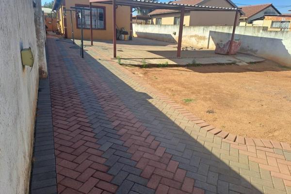 Balo Properties is proud to present to you this 3bed in soshanguve block vv next to Thorntree shopping complex, filling station, 3 ...