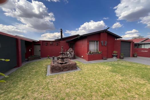 4 Bedroom House for sale in Vanderbijlpark CE 2