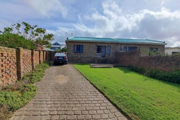 Two bedroom house on the West Bank available for long lease.
Suitable for mature ...