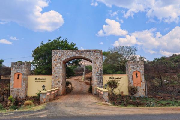 Welcome to De Kasteel, a stunning 14-room lodge nestled in the heart of the Panaroma. This exceptional property offers a unique ...