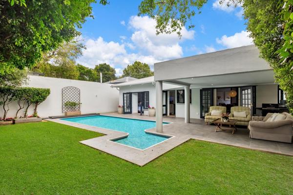 Great indoor/ outdoor flow. Upon entering this gorgeous family home, you are amazed by this light home, accentuated by the large ...