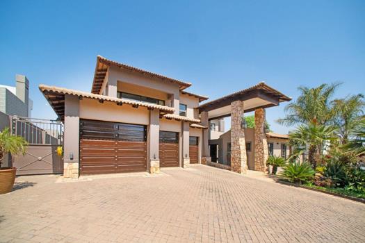 4 Bedroom House for sale in Ebotse Golf Estate