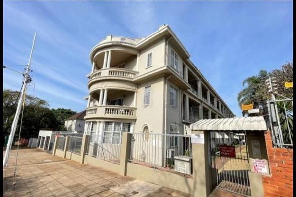 For just R13750 per month get yourself a spacious 2,5 bedrooms flat, with a closed balcony, lounge, kitchen, bathroom and open parking ...