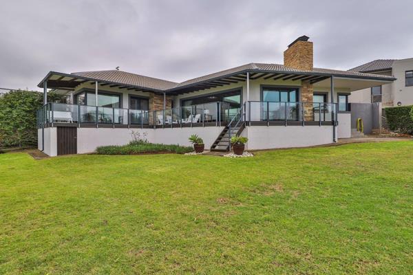 ***EXCLUSIVE SOLE MANDATE***

This perfect SINGLE LEVEL home is a dream come true for scaling down, without having to sacrifice on ...