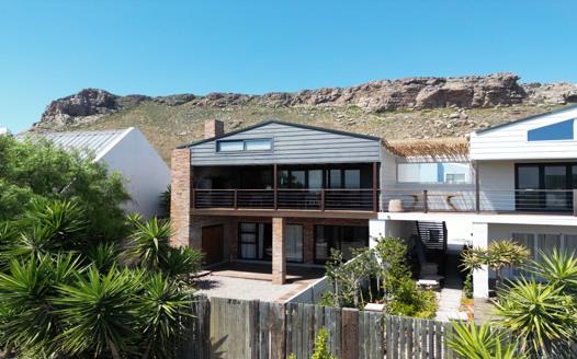 3 Bedroom House for sale in Elands Bay