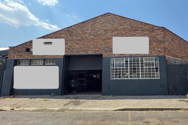 Price: R3,500,000 ex VAT
Size: 2,500m2 building on a 3,805m2 stand

This partially tenanted property presents an excellent investment ...