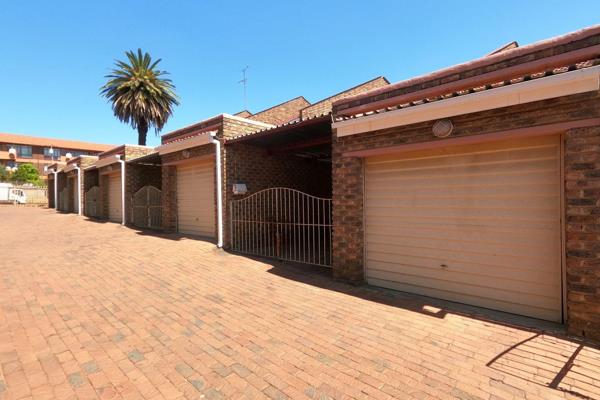 Bidding to Start From R600 000. Live Auction on Harcourts&#39; Certified &amp; Transparent Non-Distressed Auction Platform. No Buyer Commission. All Property / Seller Reports and Disclosures completed and available on request.

Welcome to this promising duplex located in the ...