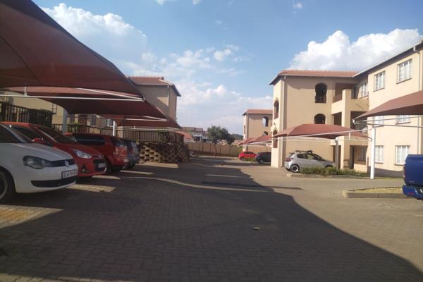 2- bedroom Apartment with 24 hr security !!!
Welcome to this cozy 2 bedroom apartment nestle in Castleview in Germiston.
The property ...