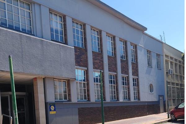 This commercial building is situated right in the heart of Sasolburg.
Giving access to key business areas with Sasolburg and making it ...