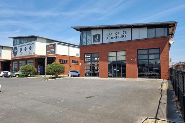 Warehouse with showroom TO LET on Montague Drive

•	The property has very good exposure ...