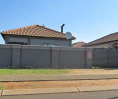 House for sale in Crystal Park