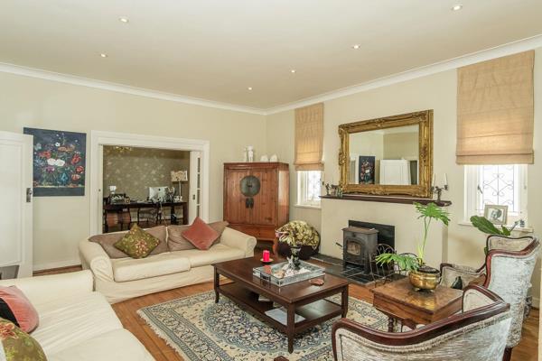 Situated within a short walking distance of Muizenberg&#39;s iconic Surfer&#39;s Corner, trendy shops, and eclectic restaurant stands - ...