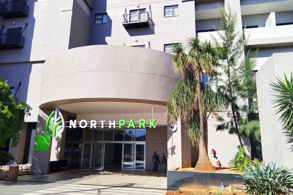 This is a bachelor located in a secured building complex above Northpark Mall offering:
A kitchen with modern built-in cupboards, a ...