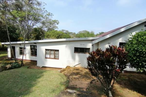 This property is in the coastal suburb of Umtentweni, a mere 3 kilometers from Port Shepstone.  It is close to the local shops ...