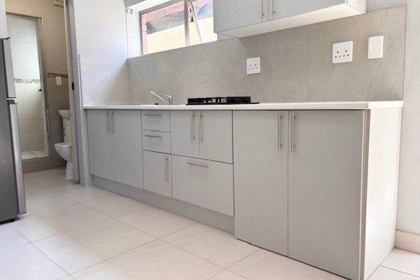 Avail immediately  This brand new bachelor apartment has very modern fixtures and fittings and is situated in a secure gated private  ...