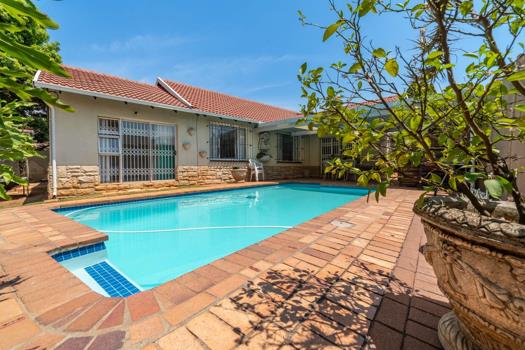 3 Bedroom House for sale in Randpark Ridge