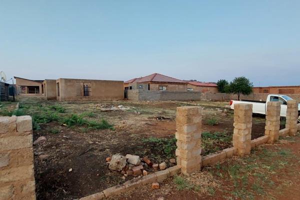 Cash only.

We very proud to present this property in mushadi.
this empty stand is next ...