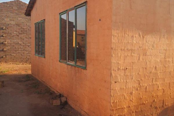 We very proud to present this property in soshanguve ext 6.
If you looking to buy house ...