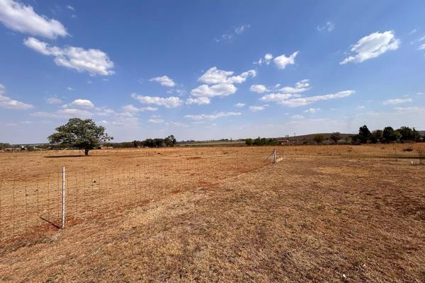 Discover the perfect blend of country living and small-scale farming with this serene 4.7-hectare smallholding, ideal for those seeking ...