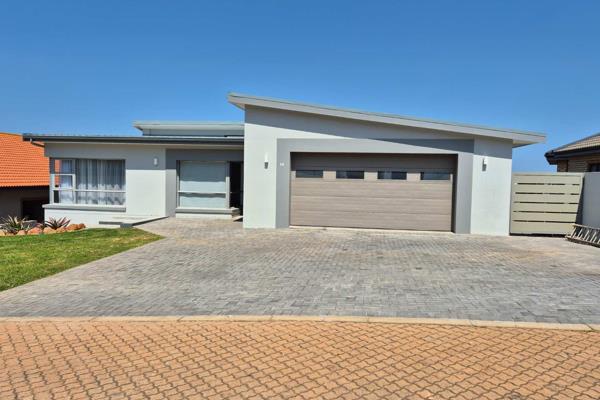 As good as Brand New - 4 Bedroom House in the Ever Popular Monte Christo Eco Access Controlled Estate with Stunning Sea Views!

This ...