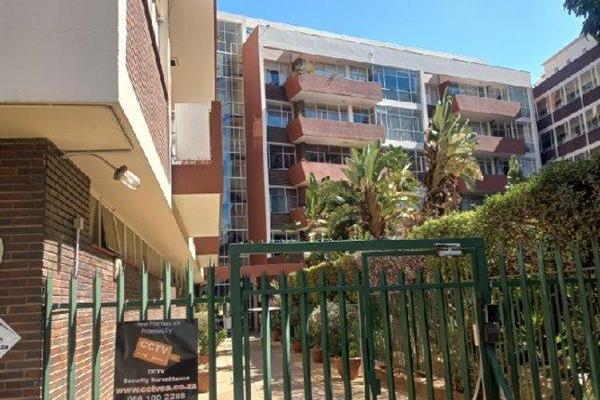 Make a lower offer this unit will sell fast. 
bedrooms, 1 bathrooms, lounge and Kitchen. Balcony overlooking tranquil garden and pool ...