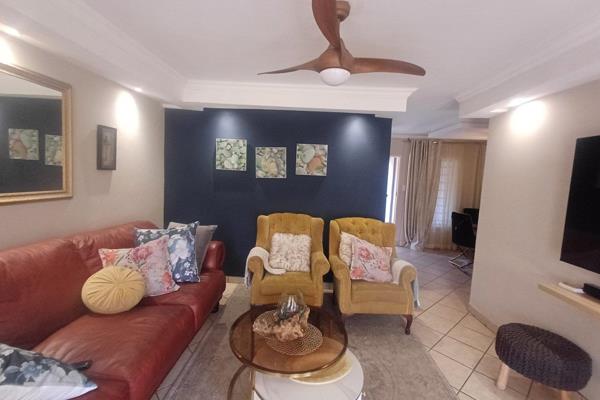 This lovely 122m2 ground floor apartment has just come onto the market and has plenty to ...