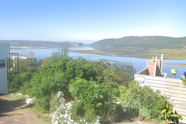 1535m2 vacant land in suburb Paradise, Knysna.

Unobstructed views over Knysna Lagoon ...