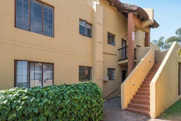 This beautiful unit is situated in the heart of Edenglen, the complex is based on a game lodge design with a tranquil &quot;Out of ...