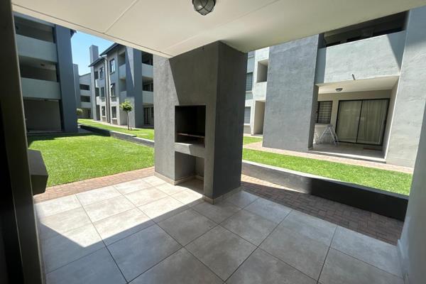 Discover this immaculate 2-bedroom, ground-floor unit in Sydney Court, Boksburg! Featuring a modern kitchen with an under-counter oven ...