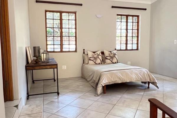 Lovely Apartment situated in the exquisite Waterkloof area not to be missed out on!  ...